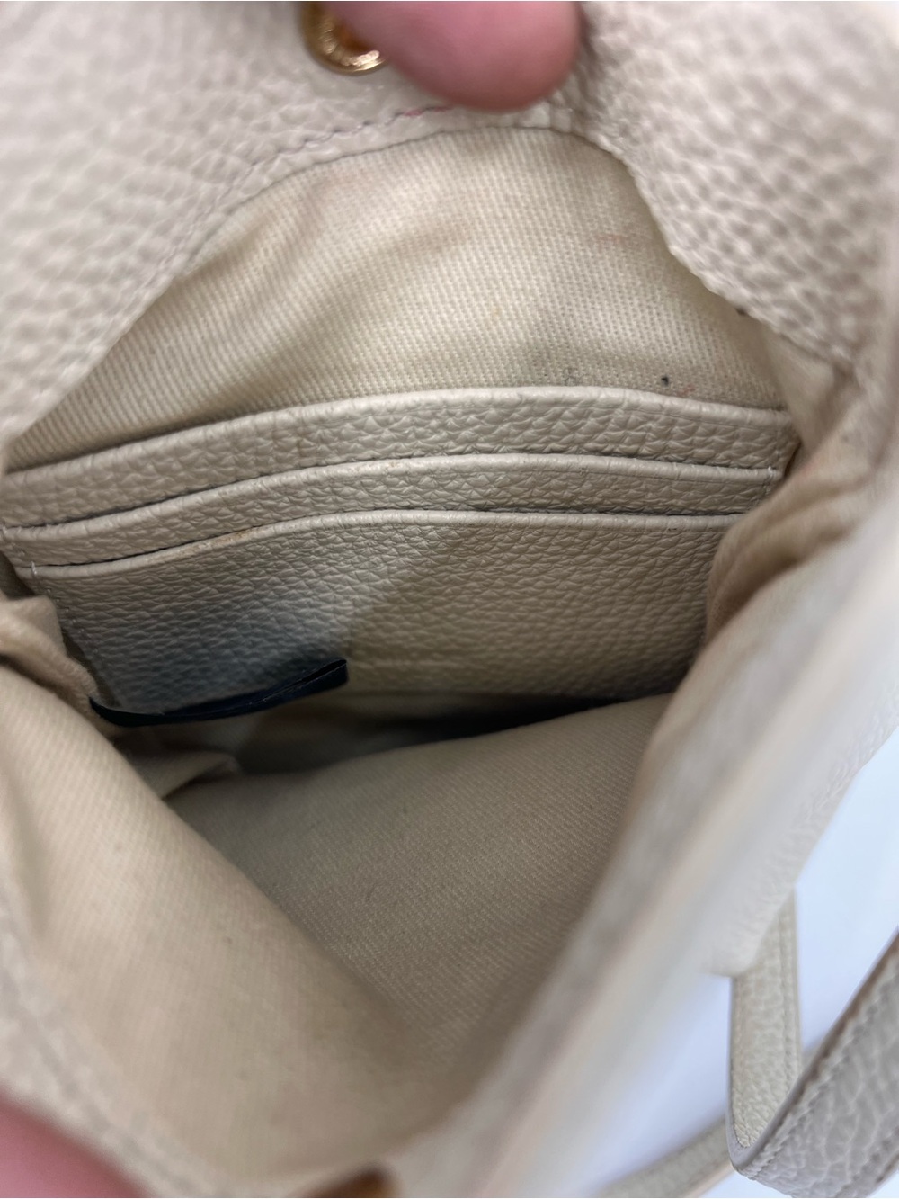 Quince small leather crossbody cream - Picture 10 of 10